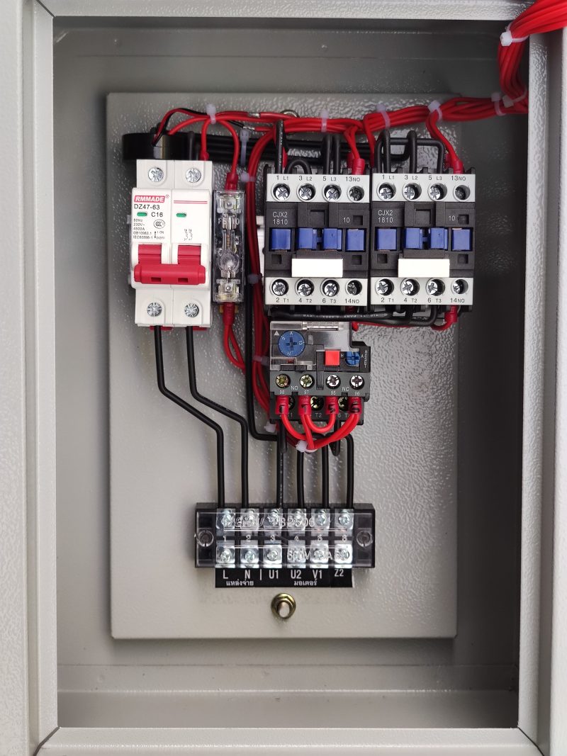 ตู้คอนโทรลมอเตอร์ FR111D 220VAC 1เฟส 1/8-10HP